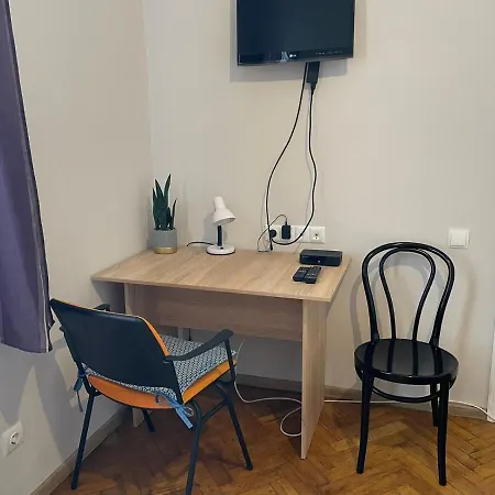 Джерельна 25, Апартаменти В Центрі З Двома Ізольованими Спальнями Lviv Exterior photo